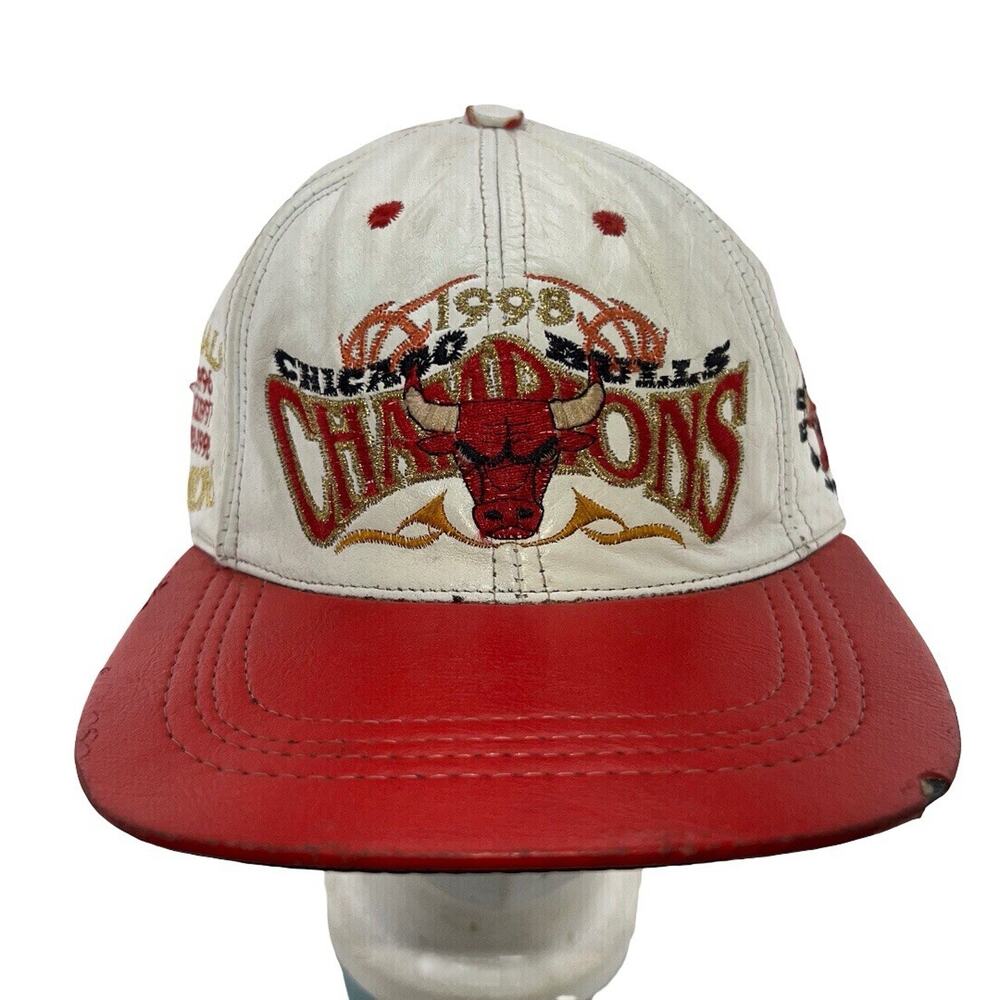 Vintage Chicago Bulls 1998 NBA Champions White Leather Adjustable Strapback Hat